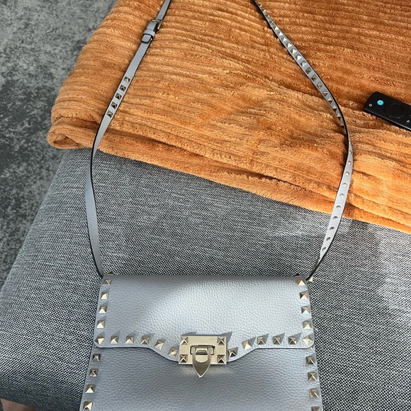 Valentino crossover- perfect outside just makeup inside, can be cleaned - Picture 2 of 8